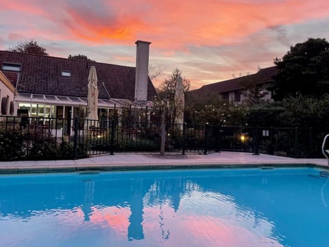 Balcony/Terrace, Swimming pool
