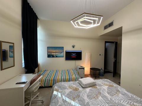 Master Bed Room Shared Apartment Flat 1301 Apartment in Abu Dhabi