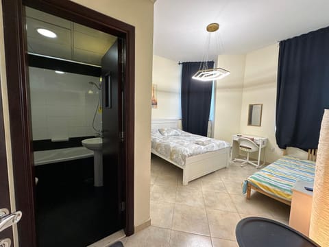 Master Bed Room Shared Apartment Flat 1301 Apartment in Abu Dhabi