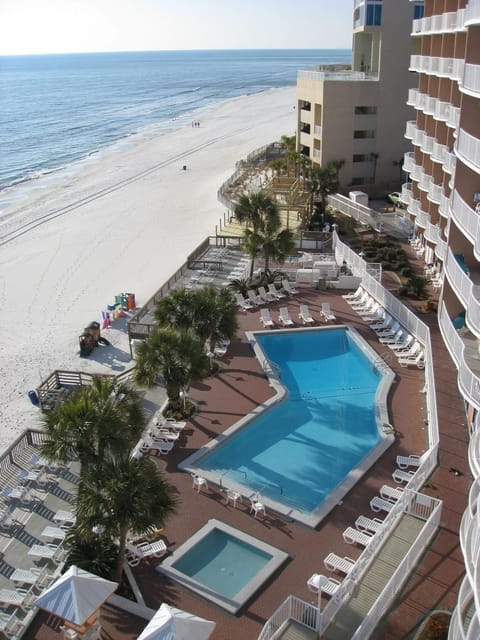 Property building, Day, Natural landscape, Bird's eye view, Beach, Swimming pool, sunbed