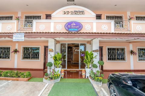 PF Resort Hotel in Pattaya City