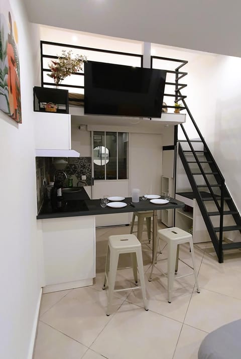 TV and multimedia, Kitchen or kitchenette, Dining area