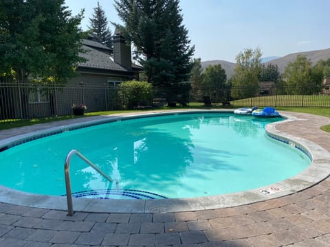 Property building, Facade/entrance, Day, Mountain view, Pool view