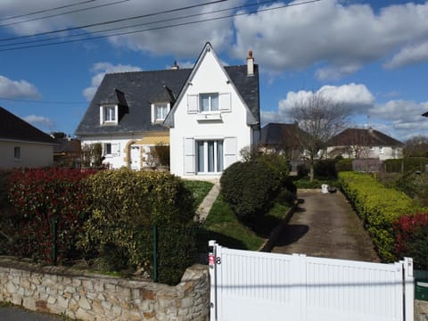 Property building, Garden, Garden view