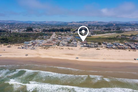 Nearby landmark, Day, Natural landscape, Bird's eye view, Beach, City view, Sea view