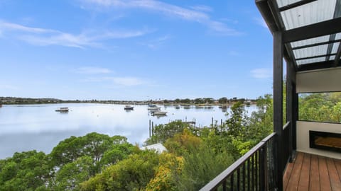 Balcony/Terrace, Lake view