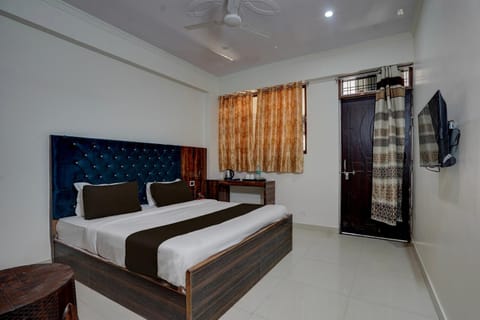 OYO Flagship Swastik Inn Hotel in Lucknow
