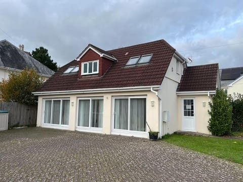 Maple House a spacious 2 Bedroom House House in Barnstaple