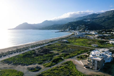 Nearby landmark, Day, Neighbourhood, Natural landscape, Bird's eye view, Beach, City view, Mountain view, Sea view