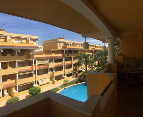 Property building, Balcony/Terrace, Pool view