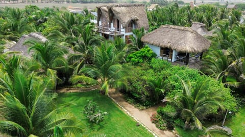 Property building, Garden view, Garden view, Swimming pool