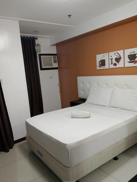 Affordable Condotel Apartment @ Makati City Condominio in Pasay