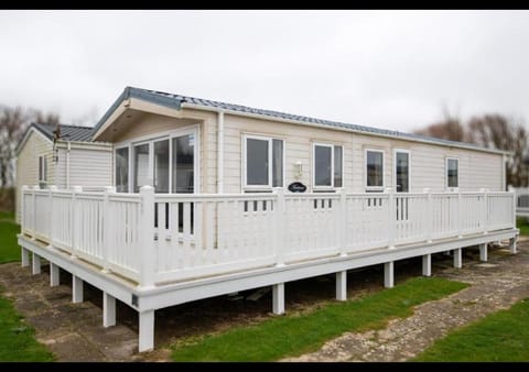 Property building, Balcony/Terrace