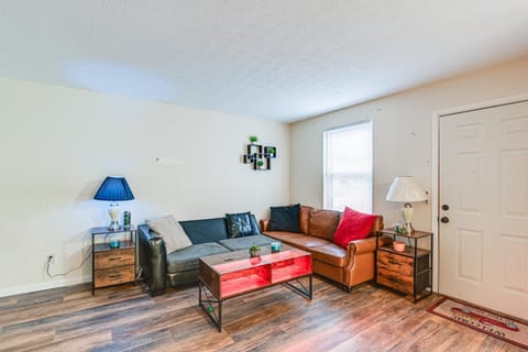 Pet-Friendly Madison Home 11 Mi to Dtwn Nashville House in Madison