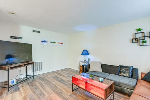 Pet-Friendly Madison Home 11 Mi to Dtwn Nashville House in Madison