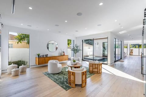 The Penmar Retreat - Luxurious resort-style oasis House in Mar Vista