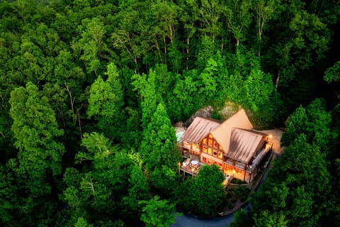 Property building, Natural landscape, Bird's eye view, View (from property/room), Mountain view