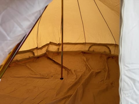 Yellowstone Glamping Luxury tent in Island Park