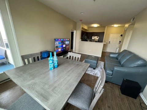 Playa Vista Bedroom Retreat! Apartment in Glendale