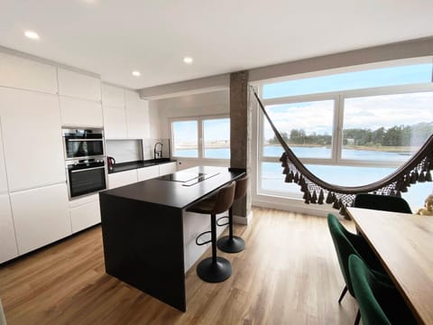 Kitchen or kitchenette, Dining area, Sea view