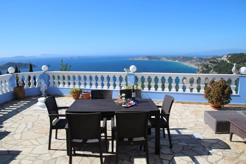 Day, View (from property/room), Balcony/Terrace, Seating area, Sea view