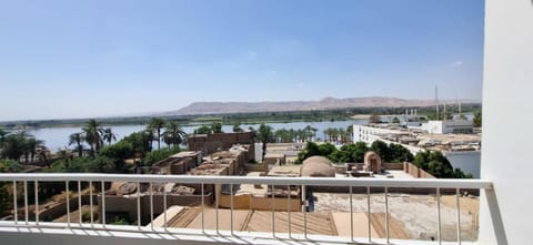 Abo Hisham Nile Flat Condo in Luxor
