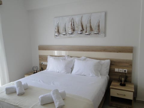 Chrysanthes No3 Apartment in Poros