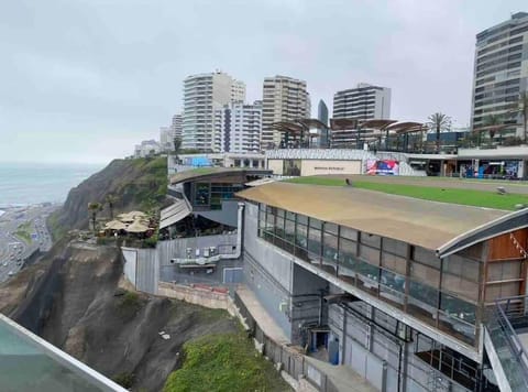 Two Bedroom apartment with ocean breeze and city view. Apartment in Callao Region, Peru