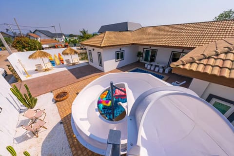 Pool view, Swimming pool