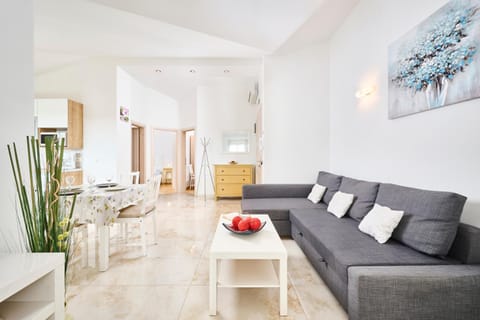 Spring, Day, Summer, Living room, Seating area, Dining area, Time of day