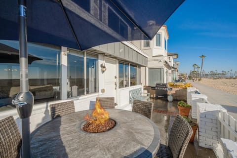 5 Bedroom Duplex on the Boardwalk next to Balboa Pier House in Balboa Peninsula