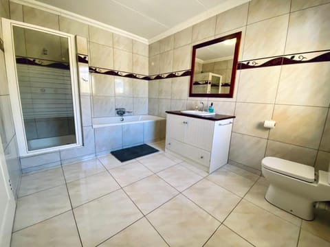 Spacious Private room Alojamento de férias in Windhoek