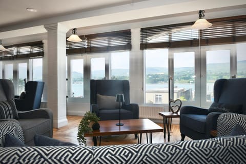 Communal lounge/ TV room, Living room, Seating area, Sea view, Sea view