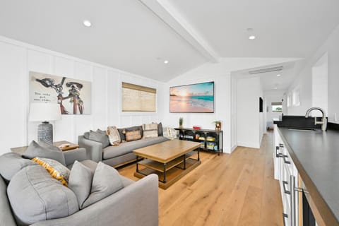 5 Bedroom Luxury Duplex across from the Beach for 11 people Maison in Balboa Peninsula