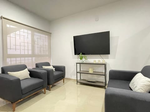 Communal lounge/ TV room, TV and multimedia, Living room