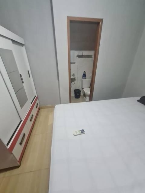 Casa mobiliada para hospedagens há 5min do aeroporto e com piscina para o lazer a piscina poderá ser compartilhada caso tenha mais hóspedes nas outras duas casas Apartment in João Pessoa