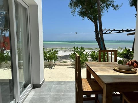 Beachfront White Pearl Suite ZanzibarHouses Copropriété in Unguja North Region