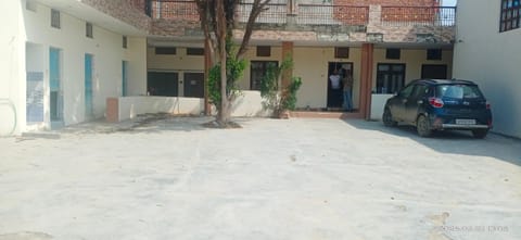 The Grand Ganga Paying Guest House Bed and Breakfast in Varanasi