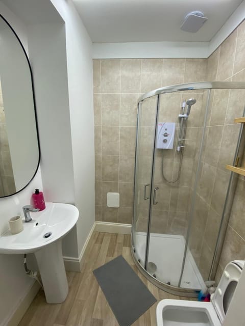 The Sunflower En-suite Room Vacation rental in Plymouth