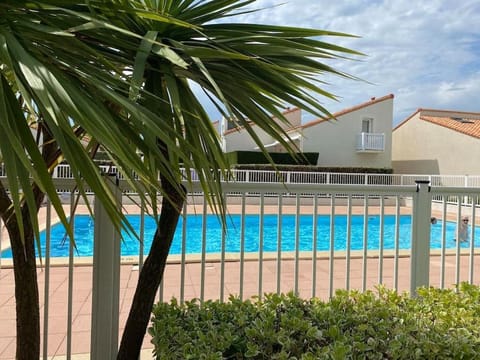 Les Baigneuses Pontaillac T2 jardin piscine Apartment in Vaux-sur-Mer