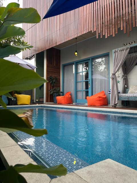 Property building, Pool view, Swimming pool, Swimming pool