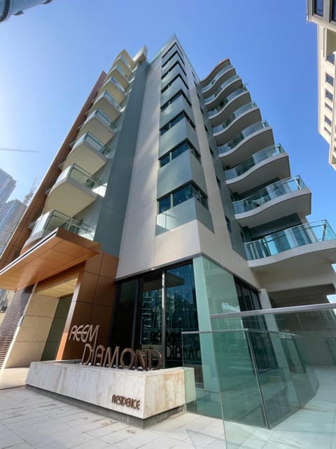 WelHome - Reem Diamond Residence Condo in Abu Dhabi