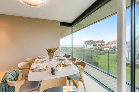 Day, Natural landscape, View (from property/room), Dining area