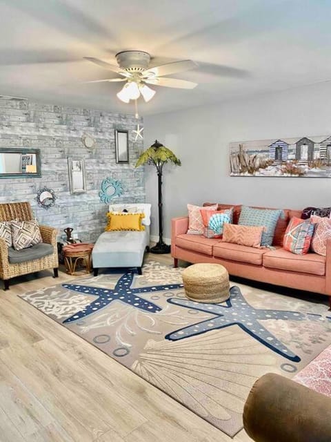 Beach Blanket Bungalow - A Wonderful townhome near the beach House in Texas City