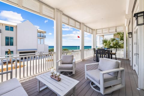 View (from property/room), Balcony/Terrace, Seating area