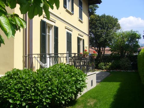 Property building, Balcony/Terrace, Garden view