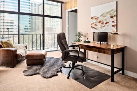 Larimer Square Luxury - Office - Downtown Hub House in LoDo