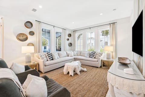 Magnolia Cottage and Carriage by 30A Escapes House in Rosemary Beach