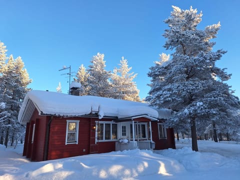 Property building, Day, Winter