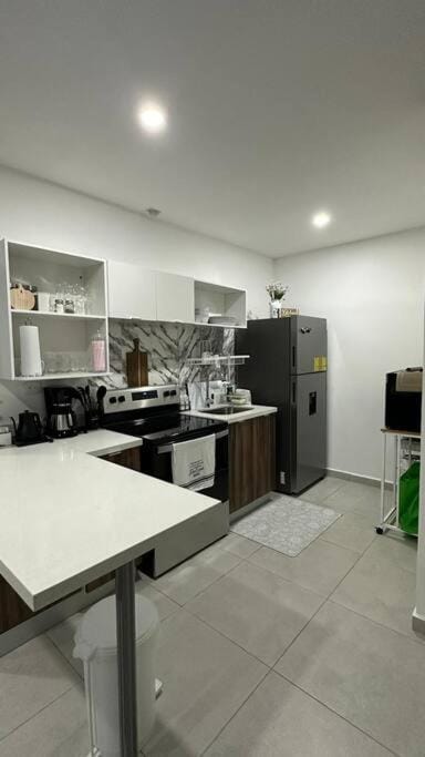 Kitchen or kitchenette, minibar, pet friendly, stove, toaster